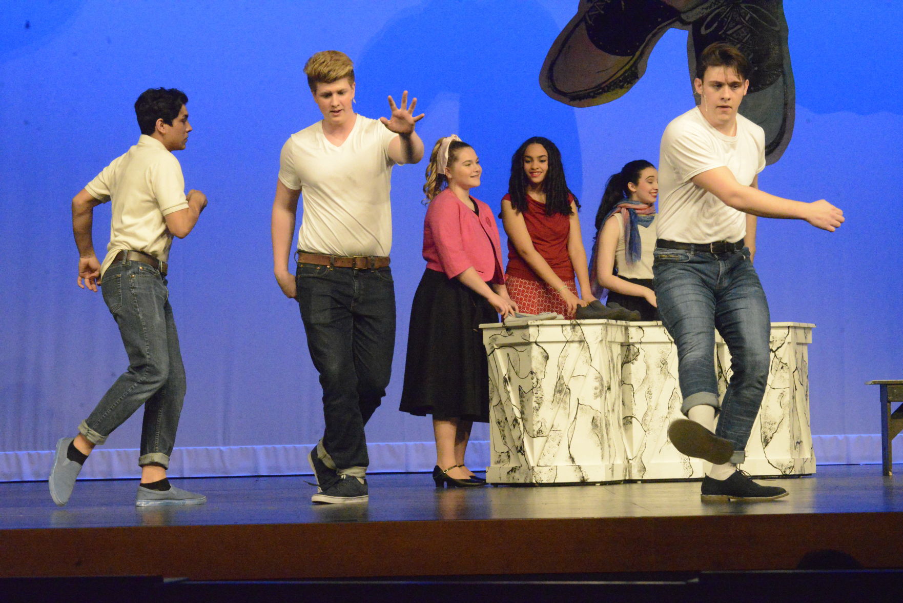 031120 moline musical 604.JPG